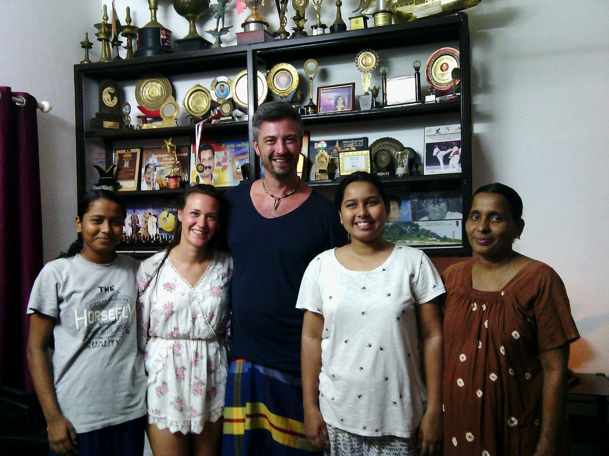 Marari Peace Homestay Марарикулам Екстериор снимка