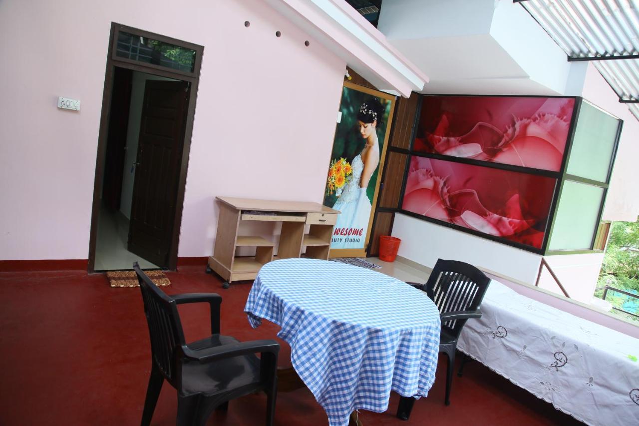 Marari Peace Homestay Марарикулам Екстериор снимка